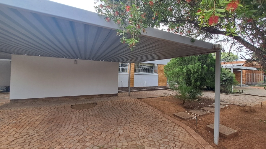5 Bedroom Property for Sale in Universitas Ridge Free State